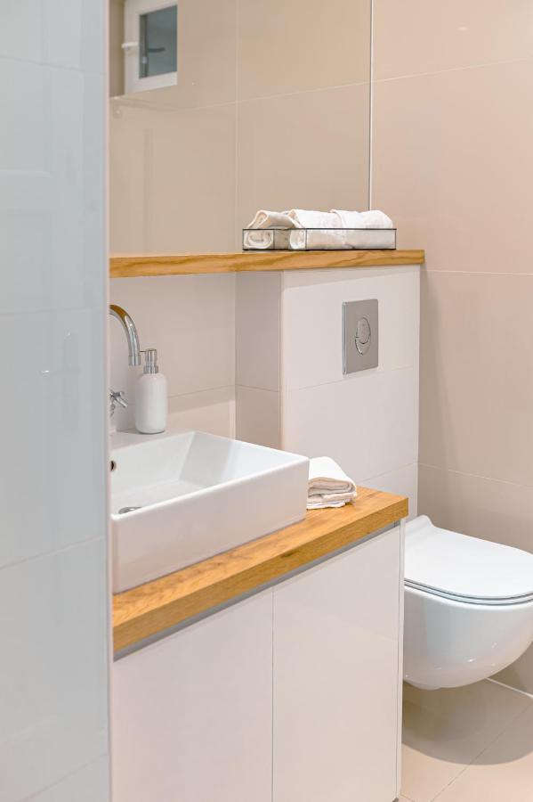 Franco'S Spacious Residence - Great Location Split Ngoại thất bức ảnh