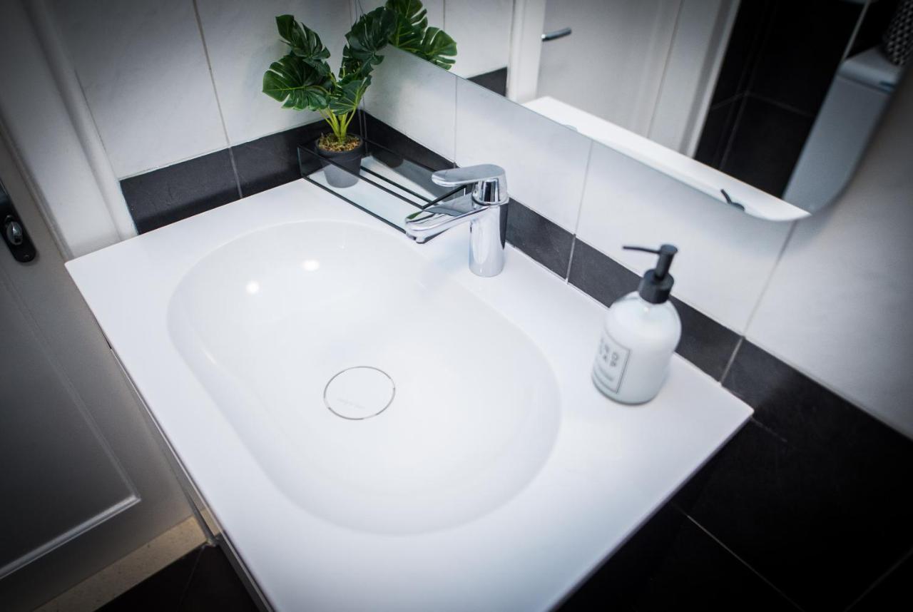 Franco'S Spacious Residence - Great Location Split Ngoại thất bức ảnh
